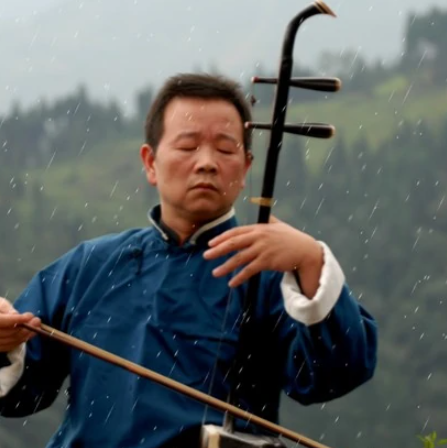 Introduction to Huang Weizhi（erhu）Master performer
