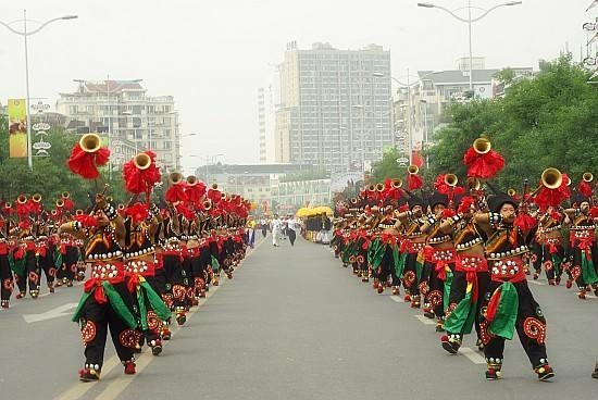 Trombones of all ethnic groups - Dabala of the Yi people