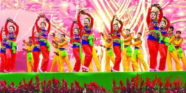 Yingshan people dance to make the intangible cultural heritage come alive