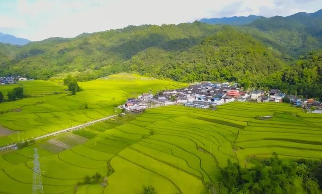 Let Banggai Village sound the voice of national unity