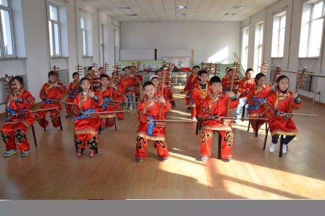 Music to the world - Mongolian Sihu