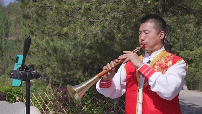 Suona artist He Junli: Three generations of suona love changed from earning a living to enjoying and pursuing