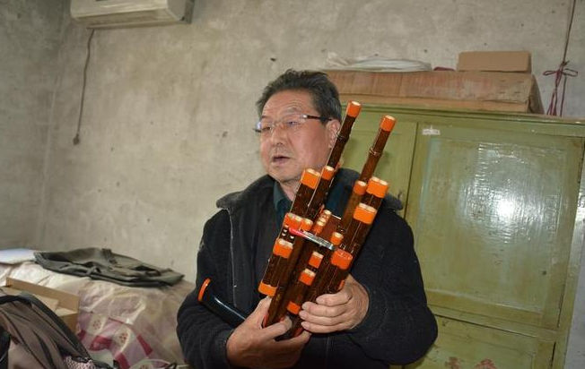 Zhang Liansheng: Inheriting the skills of making sheng, making his 