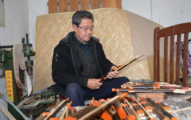 Zhang Liansheng: Inheriting the skills of making sheng, making his 