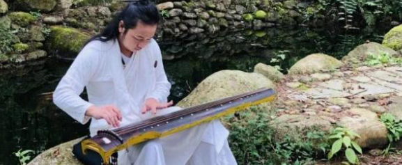 Cultural Attributes and Historical Changes of Guqin
