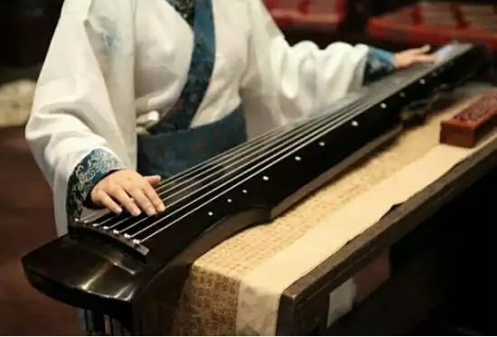 What to do if the left thumb nail is sunken after playing the guqin