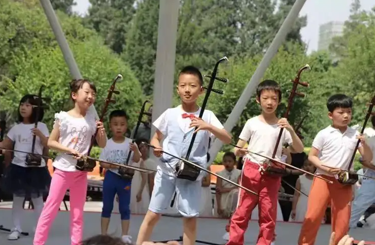Common faults and corrections of children's erhu performance