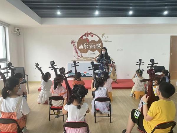 Learn Pipa for free at your doorstep! Nearly 200 Pudong Pipa students have been trained here