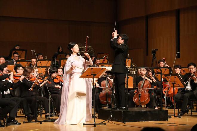 Guan Naizhong Erhu Concerto and Marco Solo Concert was successfully held in the Concert Hall of Guotu Art Center