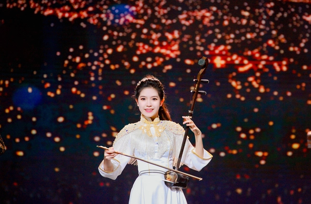 中国女孩在美分享二胡魅力，推动传统文化走向国际舞台