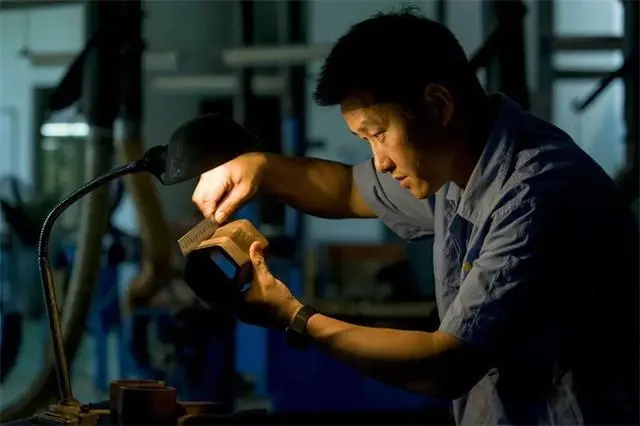 Erhu chief technician Cao Rong: Heart fragrance a piece of erhu