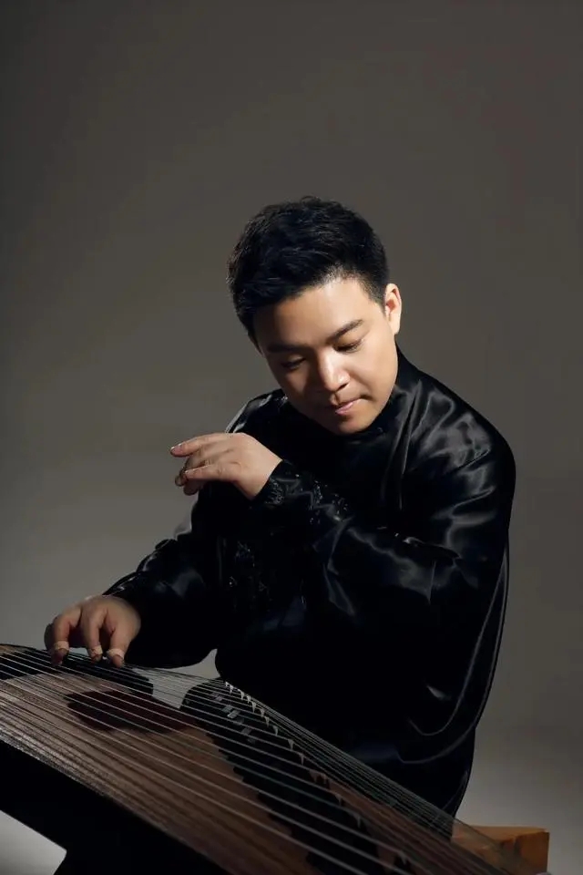 Wang Zhongshan's Guzheng Concert: Strings and Souls Playing the Zheng Path