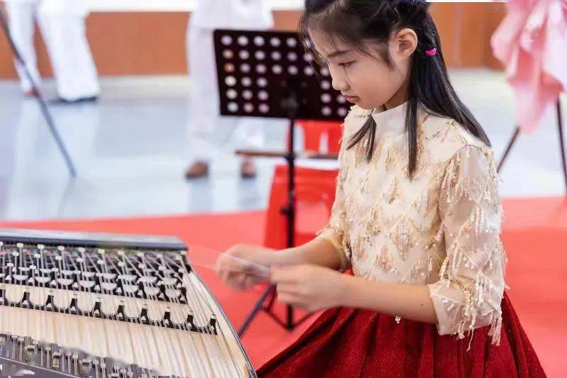 用传统乐器演奏会 弘扬优秀传统文化