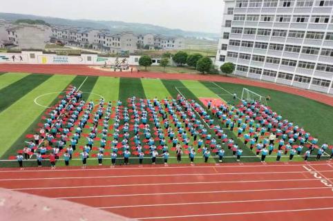 高安市石脑镇中心小学，全面落实“双减”工作